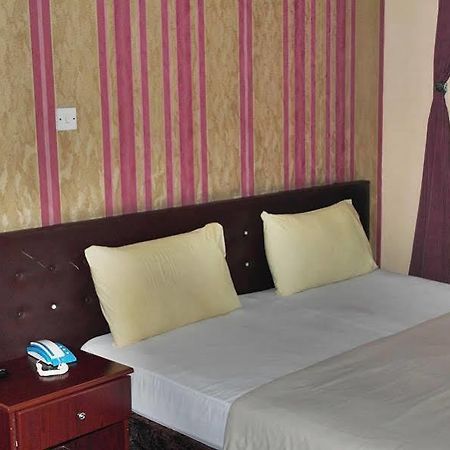 Golden Star Hotel ดูไบ ภายนอก รูปภาพ
